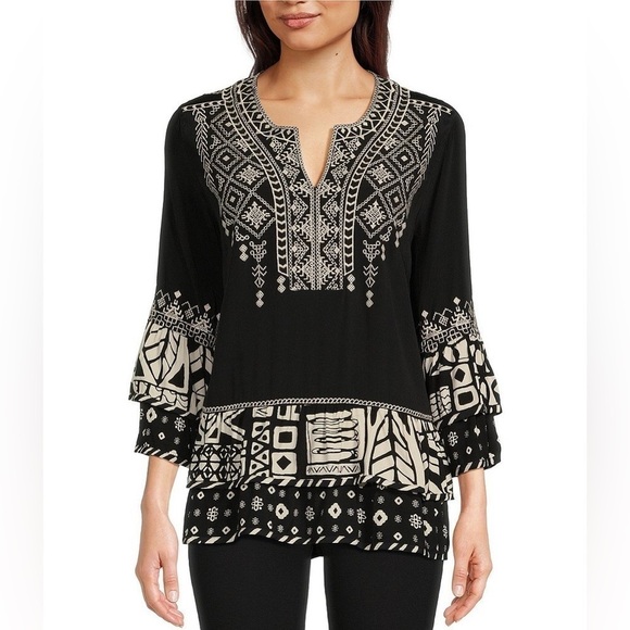 Geometric Embroidered Split Neck 3/4 Flounce Sleeve Merrow Edge Woven Tunic, EUC - Picture 1 of 8